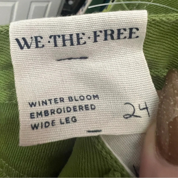 NWT We The Free Summer Bloom Embroidered Jeans, Sz 24 - Picture 10 of 10